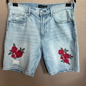 PacSun Light Blue Denim Shorts. Super cute with a red T Shirt!